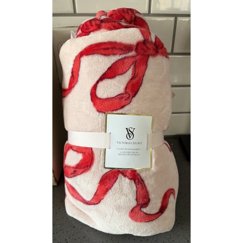 New Victoria's Secret Pink Sherpa Throw Blanket 50x60 Pink‎ White Ribbon Bows